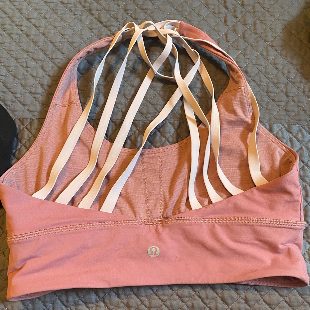 Lululemon sports bra